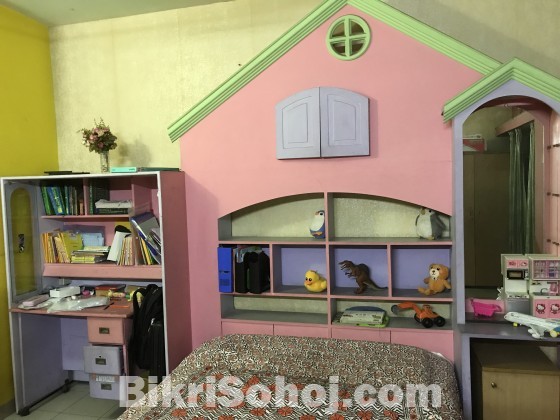 Combind Shelve for Child Bed room